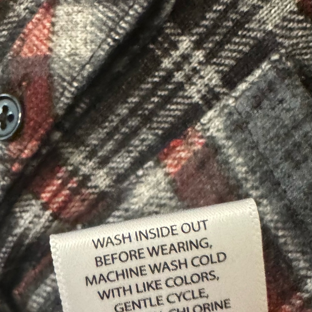 Katie Park comfy chic Loggin look flannel shirt for women in size small - Picture 10 of 11
